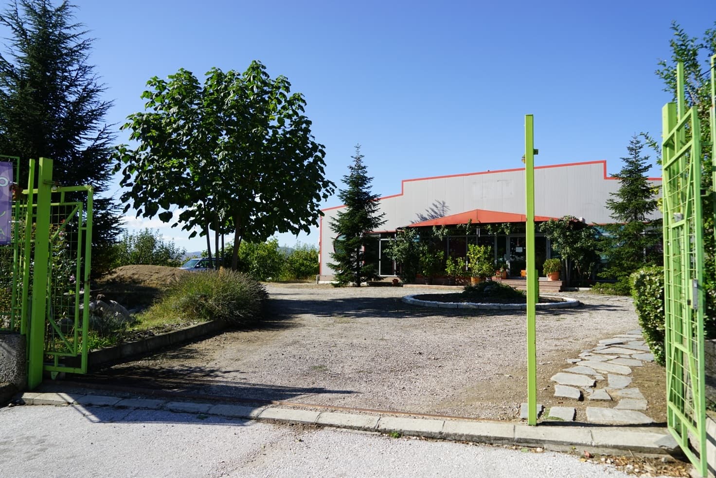 2 Exterior.jpg